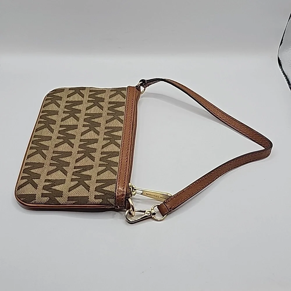 Michael Kors Mk Signature Beige/tan Beige Canvas W